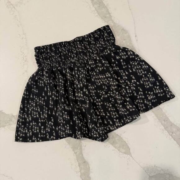 Converse One Star High Rise Flowy Shorts Women's Small Black/Beige Pattern Boho - Picture 5 of 6